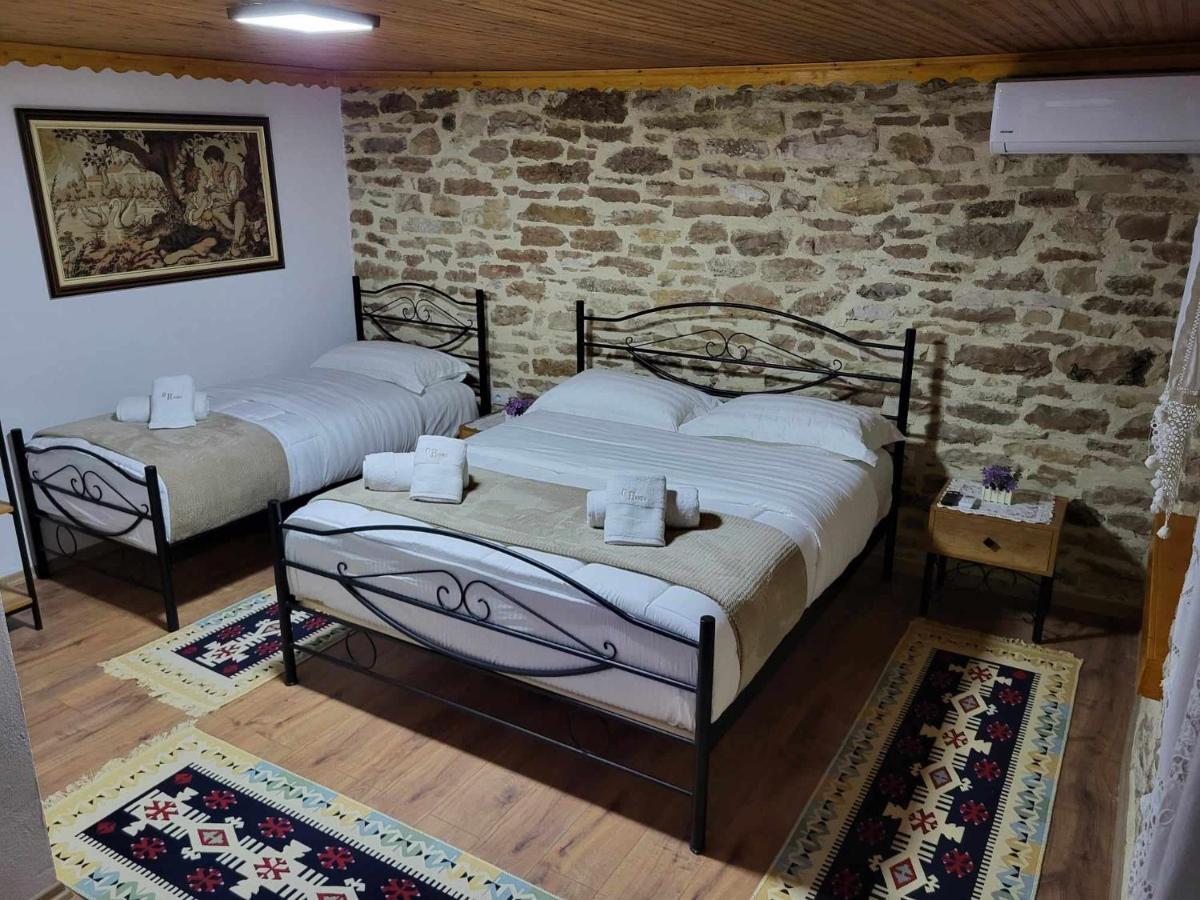 Guest House Hasko Gjirokastra Kültér fotó
