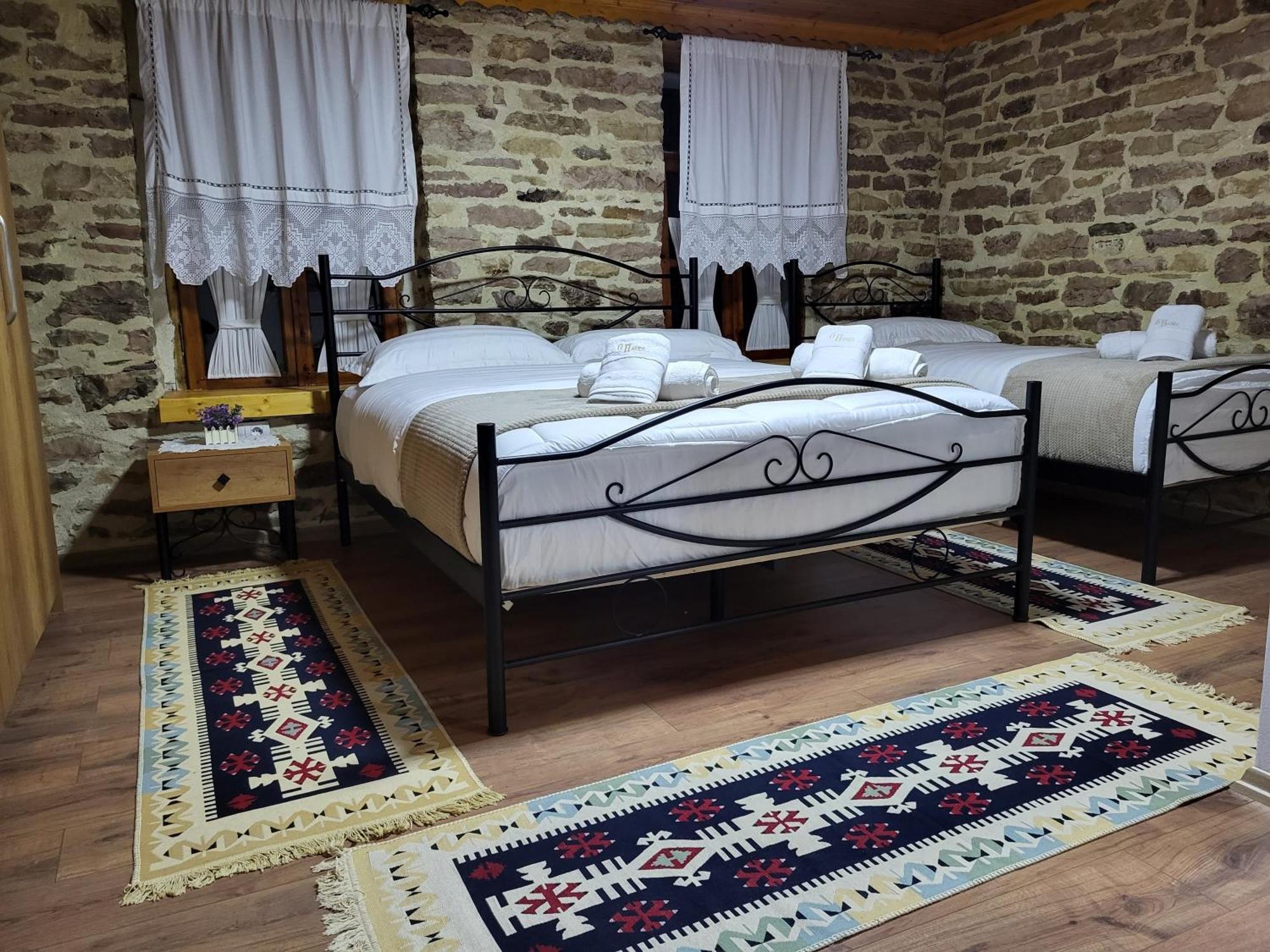 Guest House Hasko Gjirokastra Kültér fotó