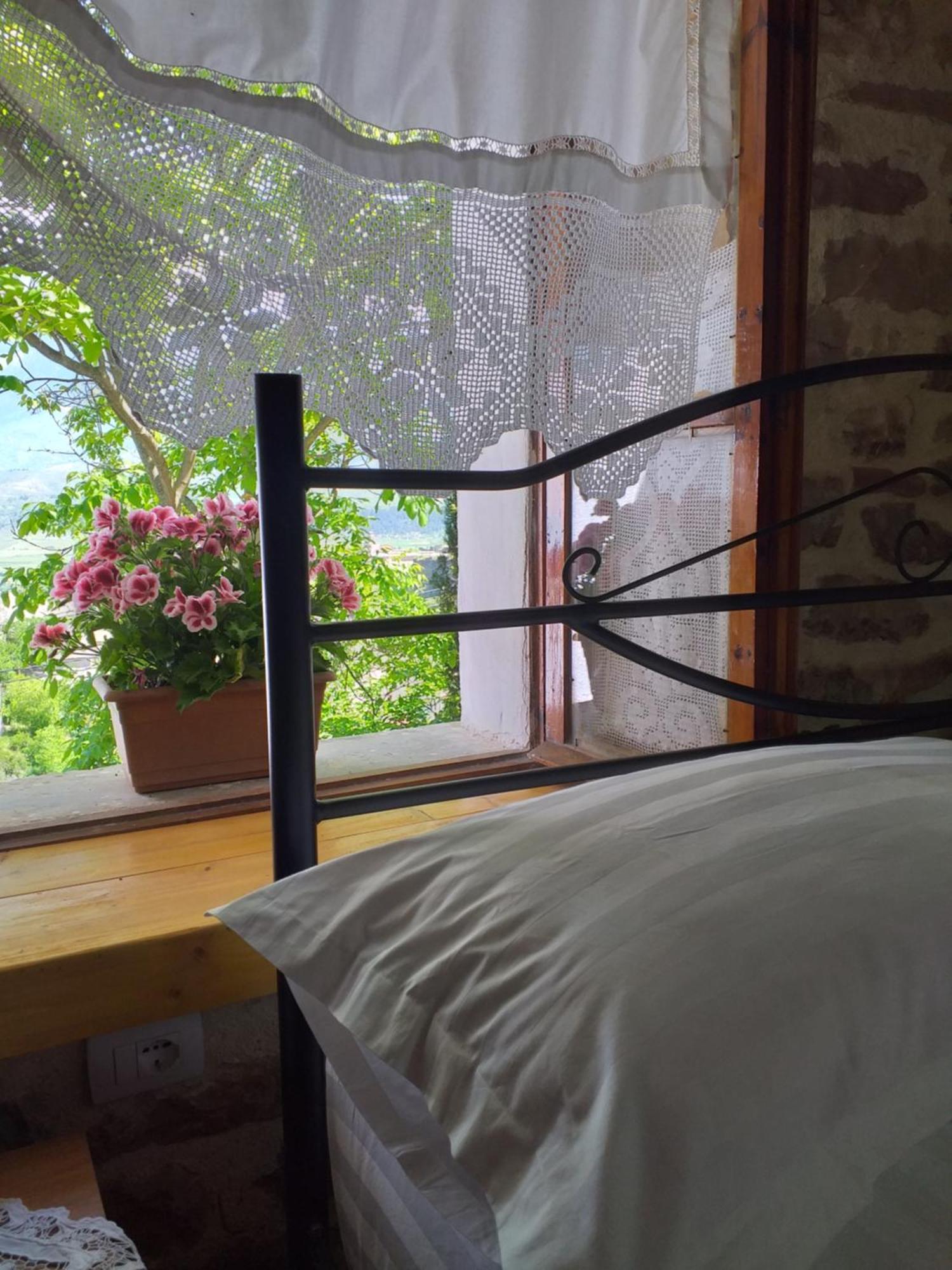 Guest House Hasko Gjirokastra Szoba fotó